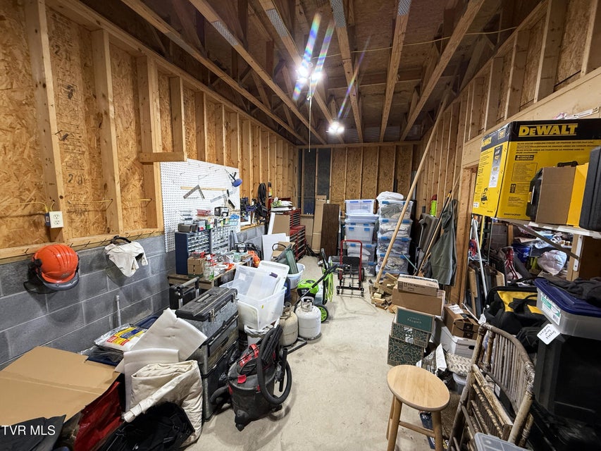 Photo #42: 990 Luna Way