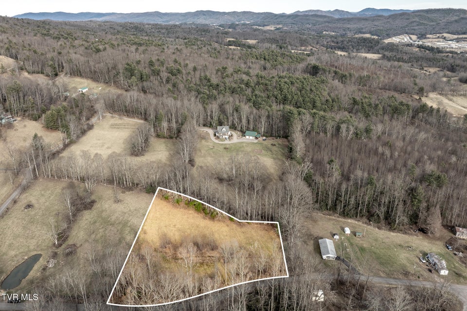 Photo #11: 3085 Slabtown Road