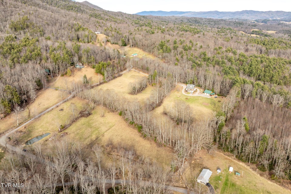 Photo #15: 3085 Slabtown Road