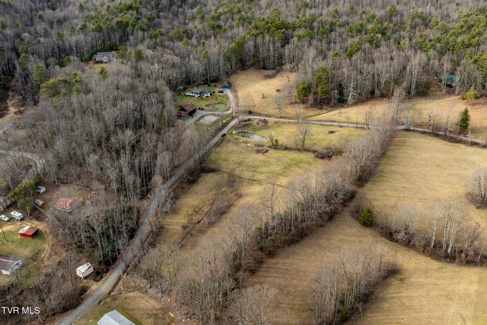 Photo #17: 3085 Slabtown Road