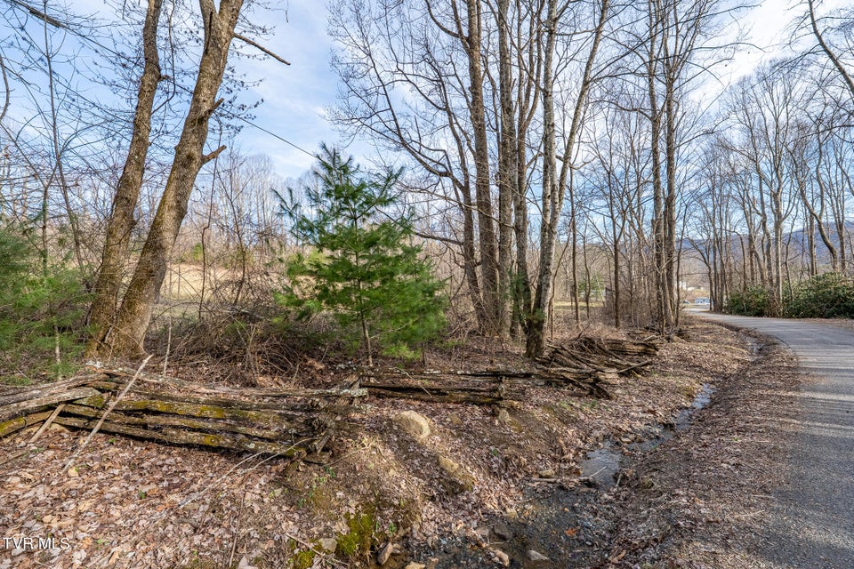 Photo #22: 3085 Slabtown Road