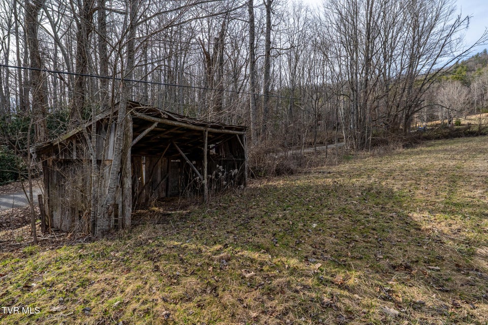 Photo #7: 3085 Slabtown Road