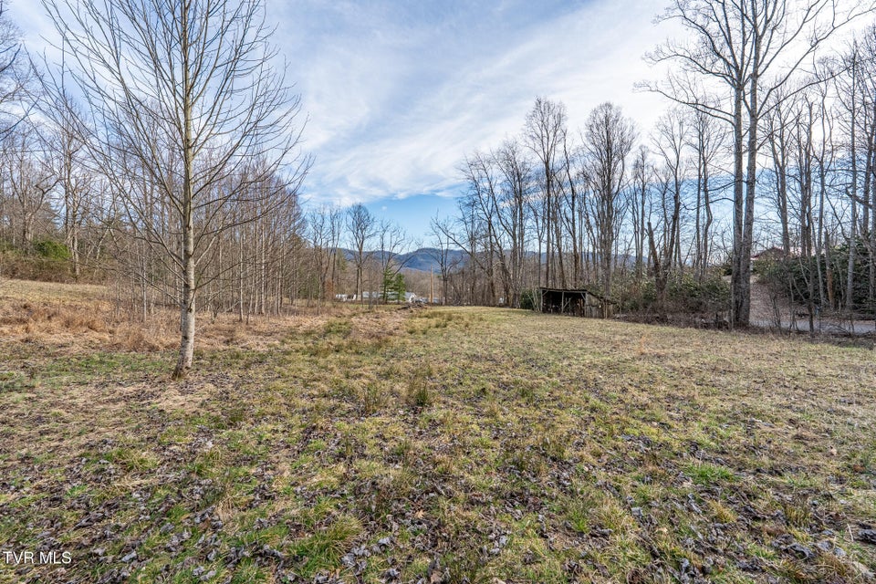 Photo #4: 3085 Slabtown Road