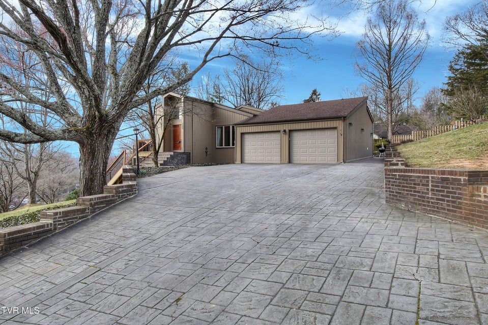 Photo #6: 3601 Honeywood Drive