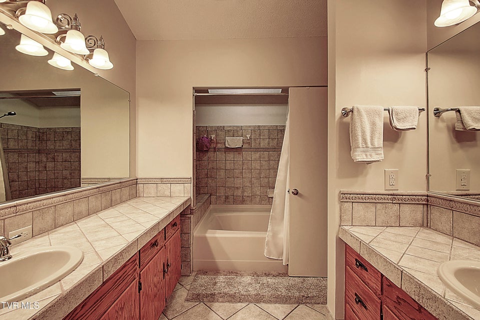 Photo #45: 3601 Honeywood Drive