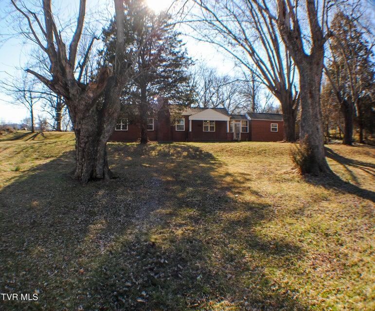 Photo #2: 804 Maple Street