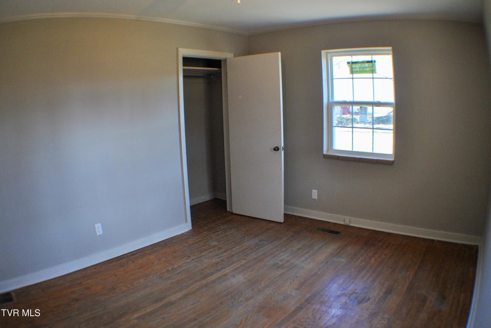 Photo #25: 804 Maple Street