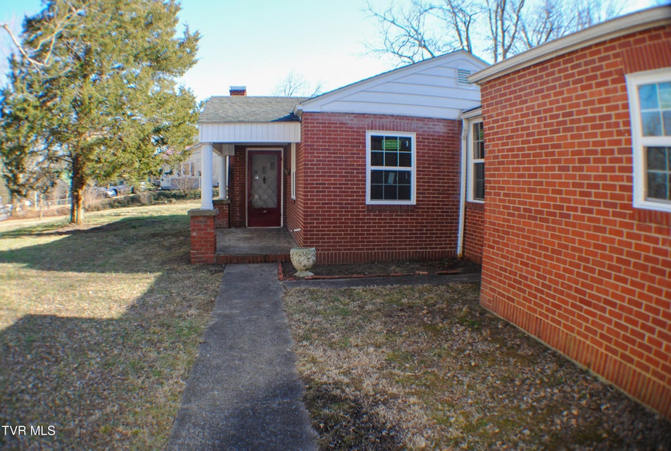 Photo #5: 804 Maple Street