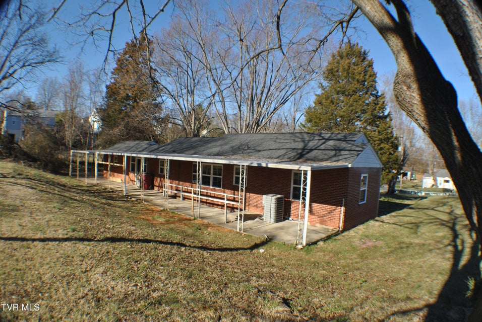Photo #4: 804 Maple Street