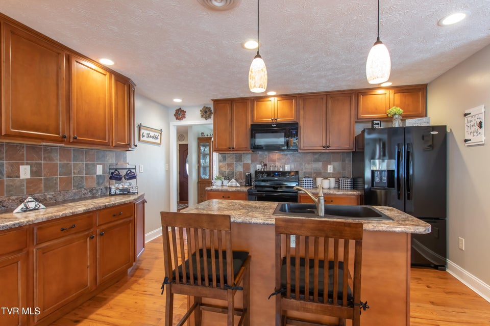 Photo #6: 615 Monte Vista Drive
