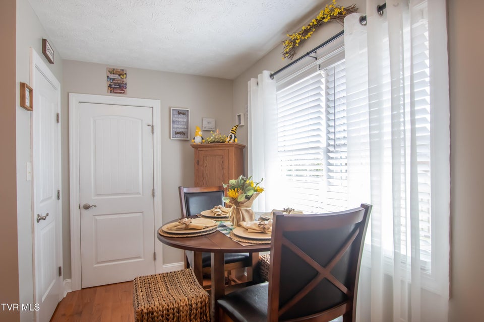 Photo #13: 615 Monte Vista Drive