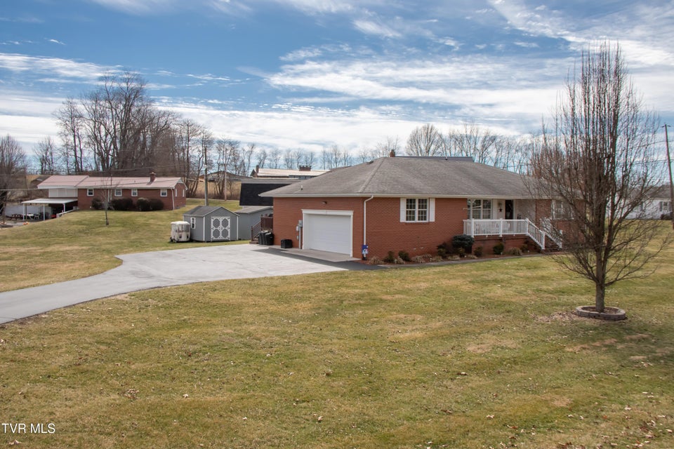 Photo #2: 615 Monte Vista Drive