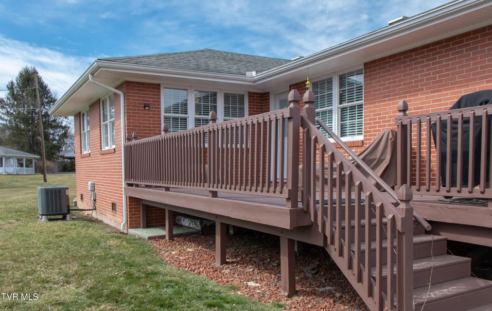 Photo #32: 615 Monte Vista Drive