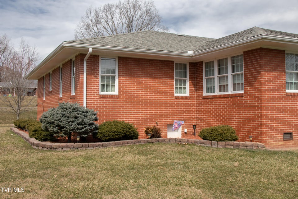 Photo #31: 615 Monte Vista Drive