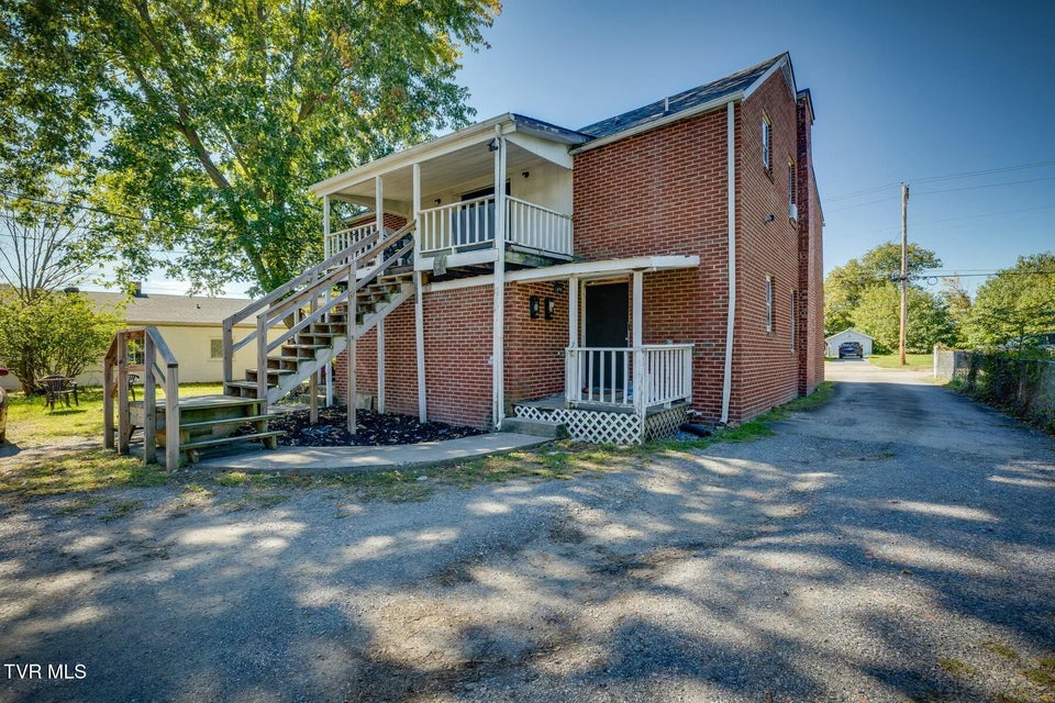Photo #5: 1527-1529 Fuller Street