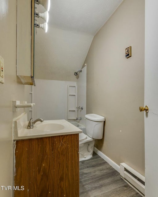 Photo #15: 1527-1529 Fuller Street