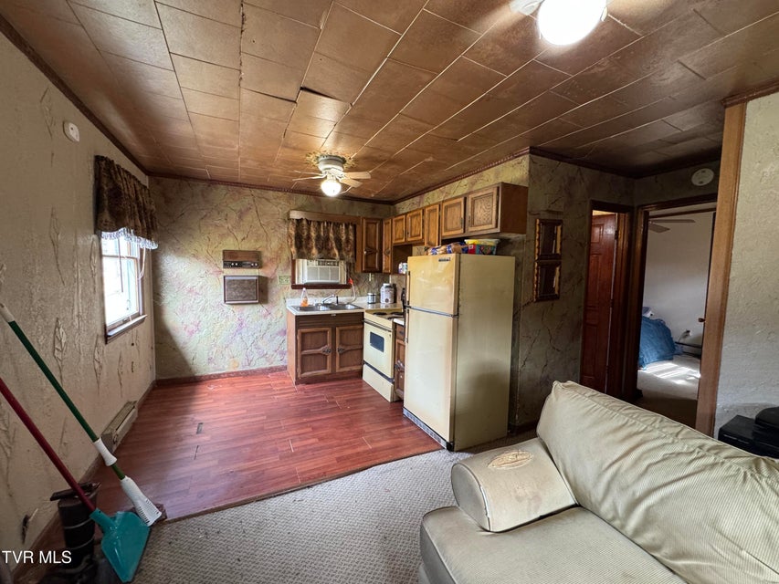 Photo #89: 955 Beechtree Road