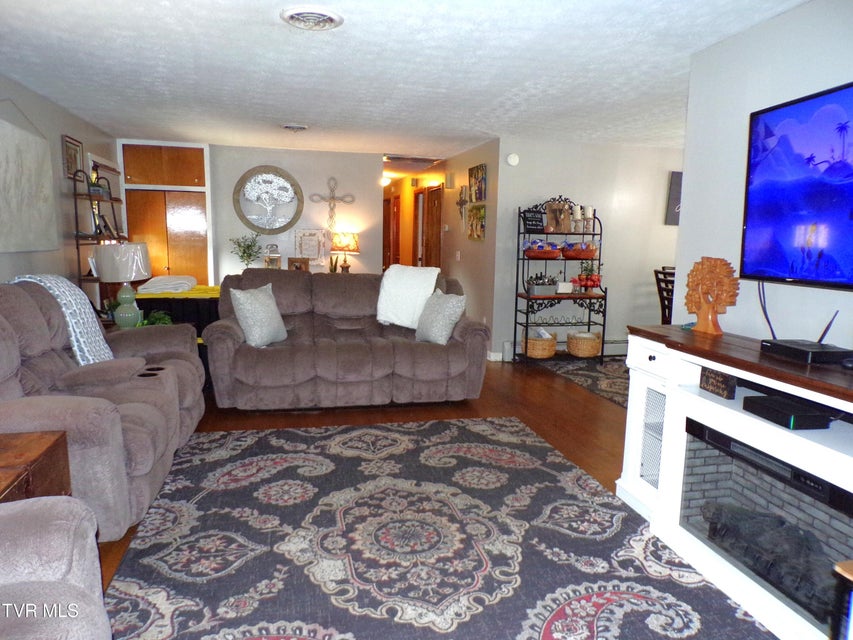 Photo #38: 955 Beechtree Road