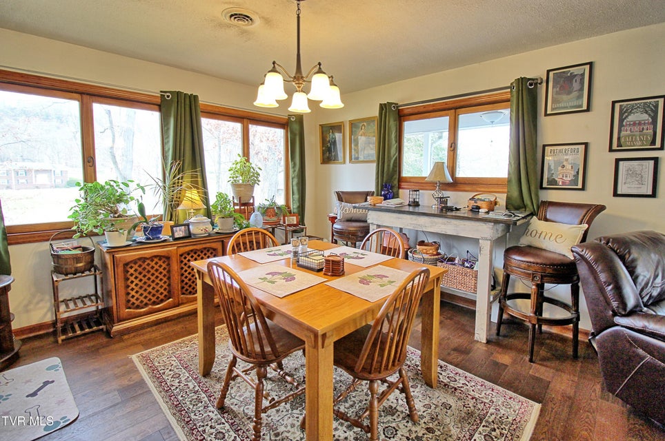 Photo #9: 305 Timberlane Road