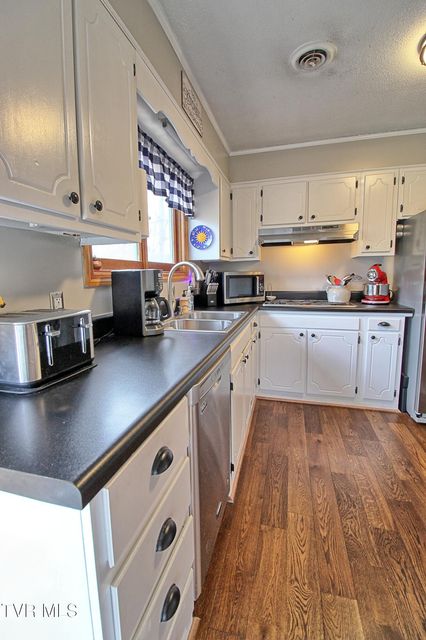 Photo #4: 305 Timberlane Road