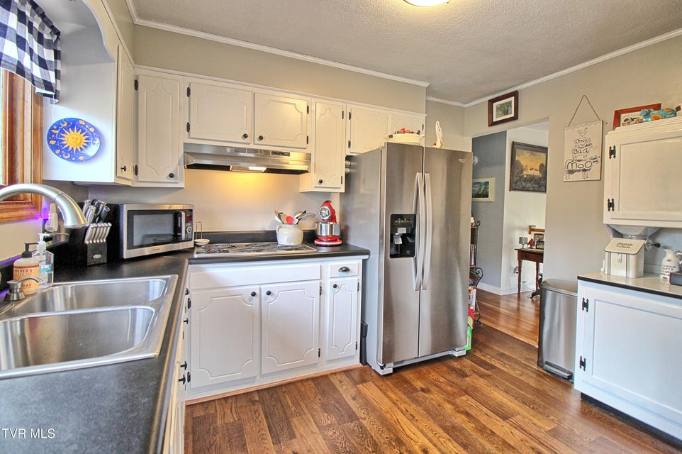 Photo #6: 305 Timberlane Road
