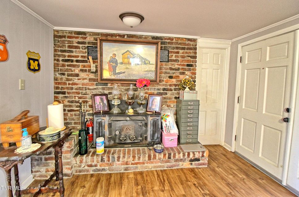 Photo #36: 305 Timberlane Road