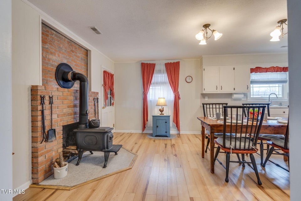 Photo #9: 1425 Glenmar Avenue