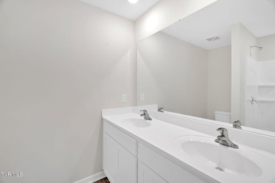 Photo #22: 376 Arrowhead Drive