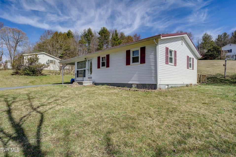 Photo #3: 142 Cressview Rd Road