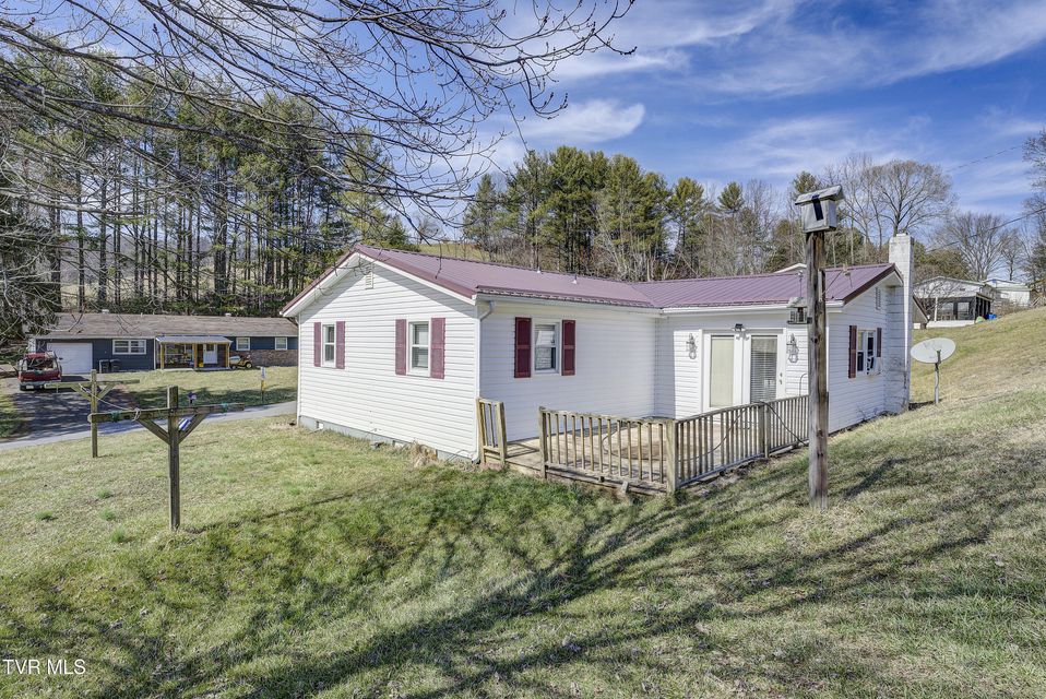 Photo #8: 142 Cressview Rd Road
