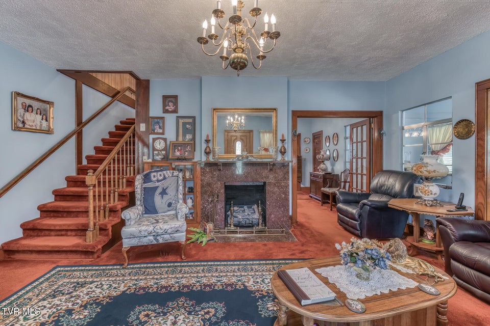 Photo #12: 615 Parkway Boulevard