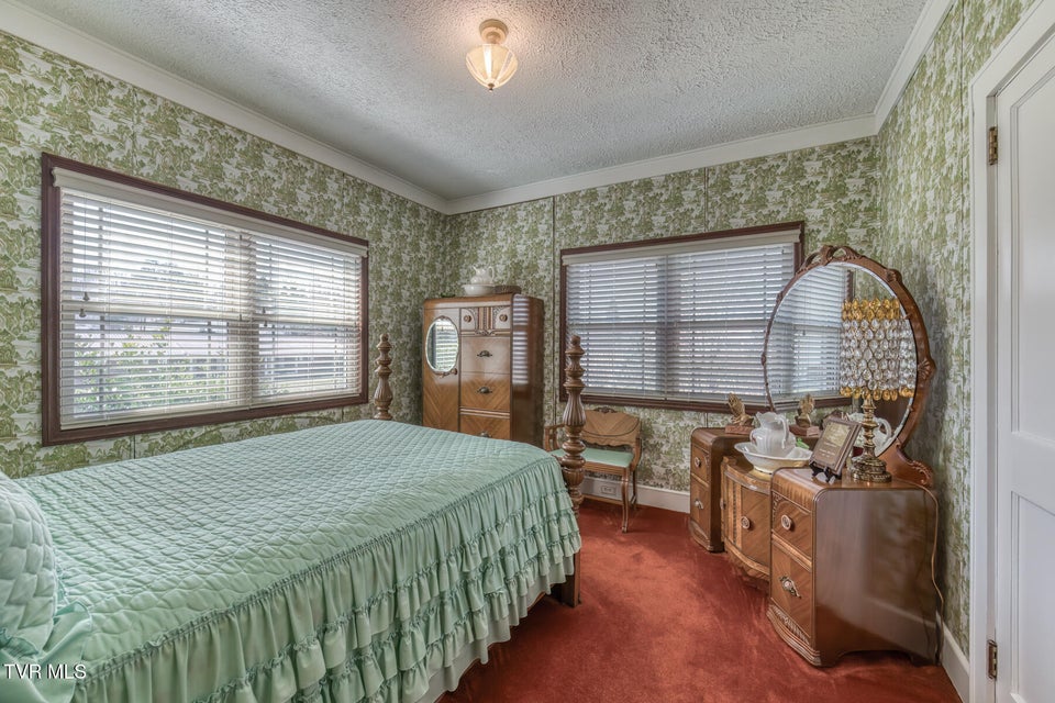 Photo #22: 615 Parkway Boulevard