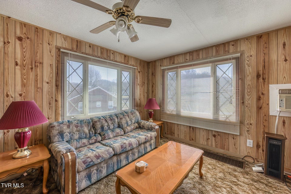 Photo #40: 615 Parkway Boulevard
