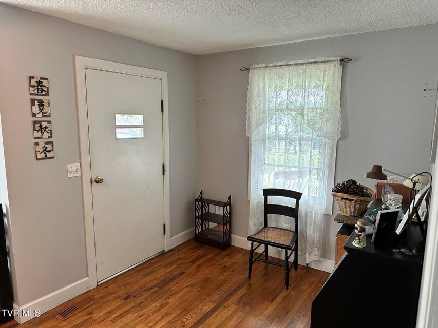 Photo #8: 109 Chestnut Street