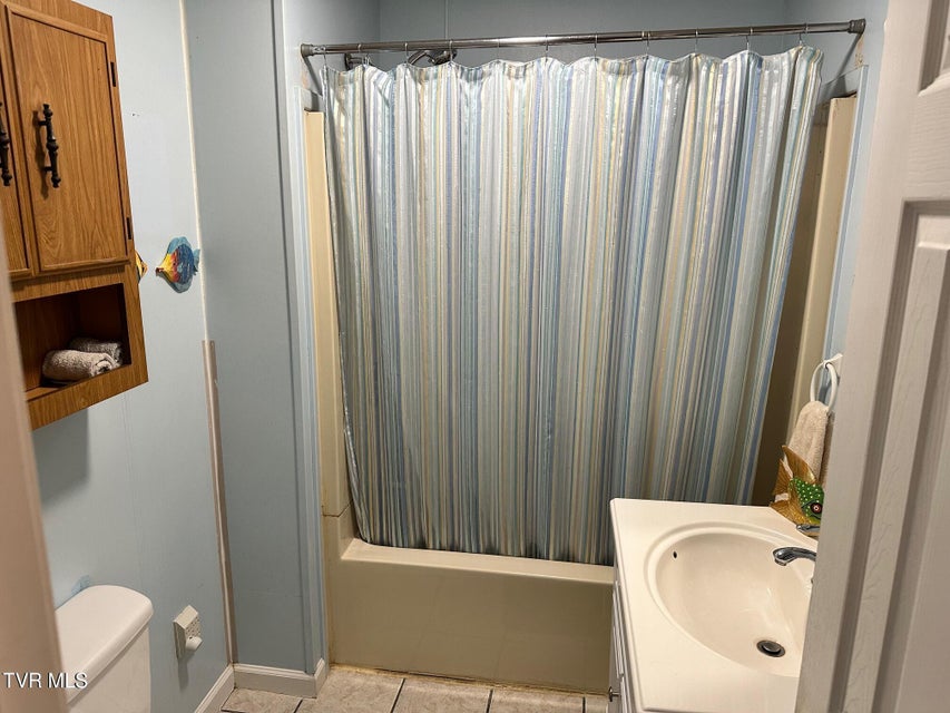 Photo #11: 109 Chestnut Street