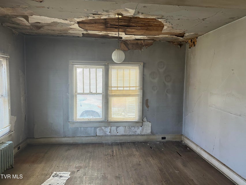 Photo #6: 705 Fairview Avenue