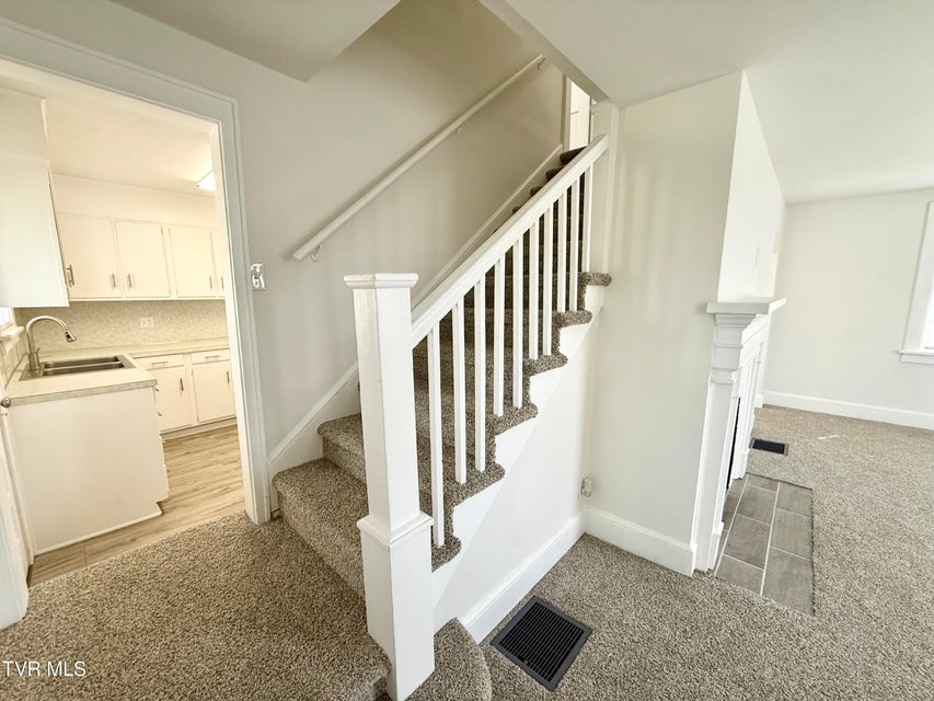 Photo #5: 1652 Virginia Avenue
