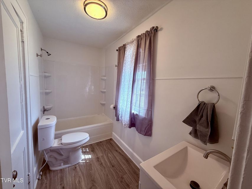 Photo #23: 1652 Virginia Avenue