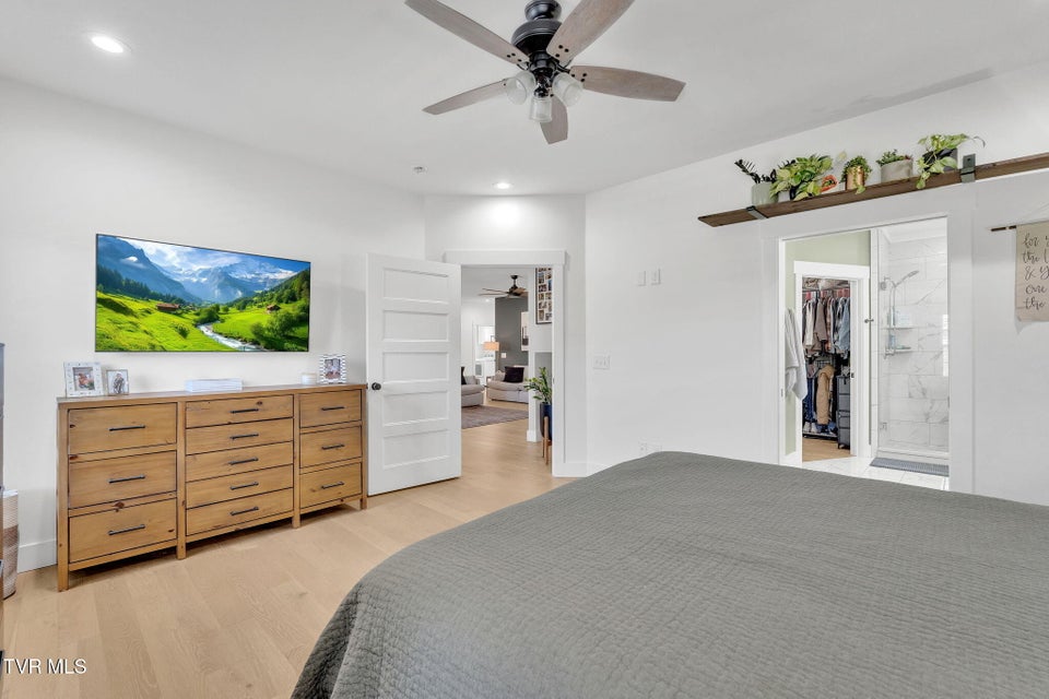 Photo #19: 626 Gardenia Drive
