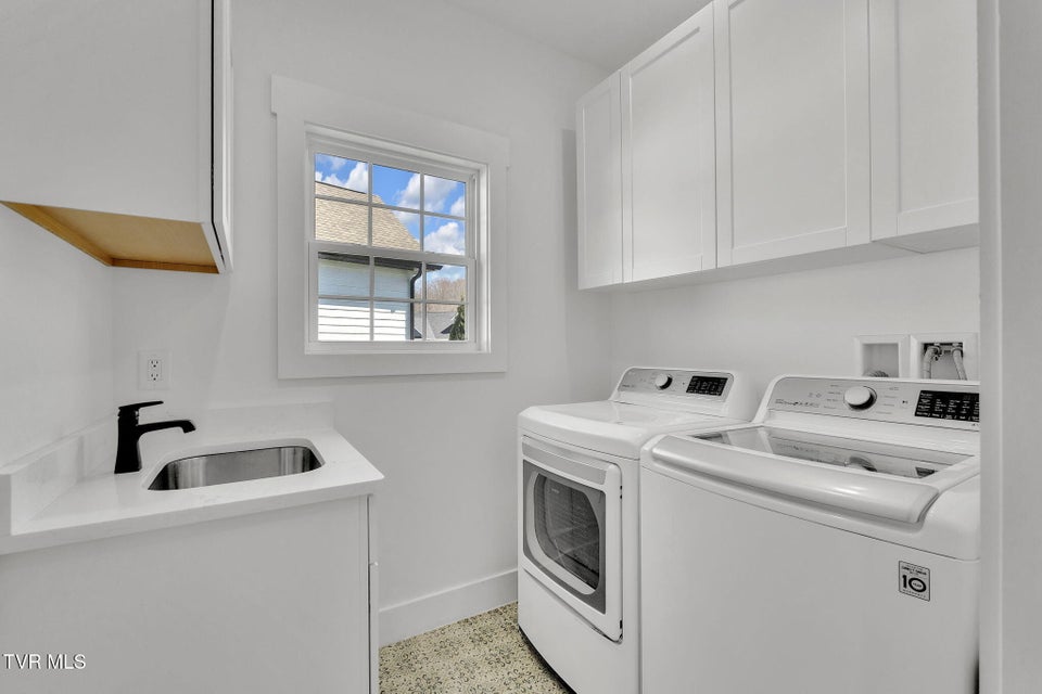 Photo #24: 626 Gardenia Drive