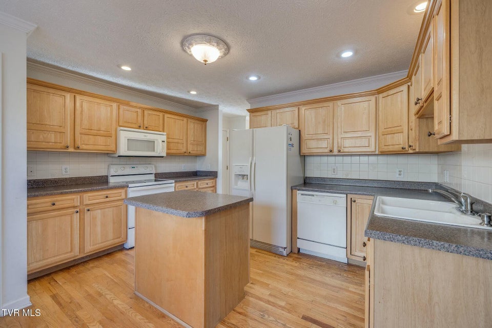 Photo #16: 137 Austin Ridge Court