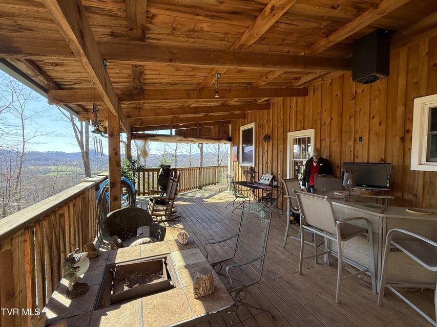 Photo #5: 180 Grand Country Drive
