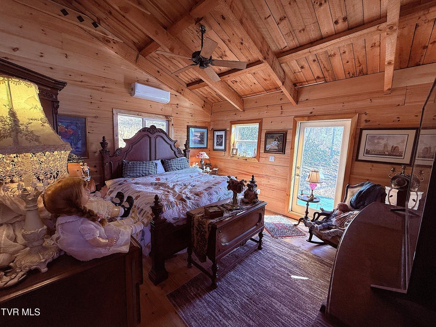 Photo #33: 180 Grand Country Drive