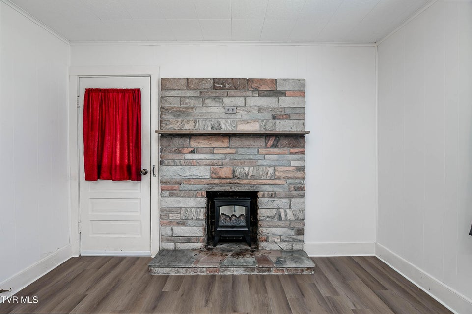 Photo #6: 410 Bay Street