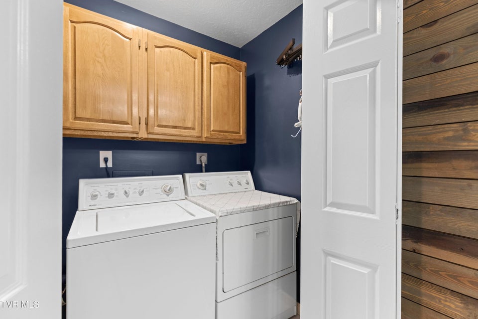 Photo #14: 3815 High Oak Drive