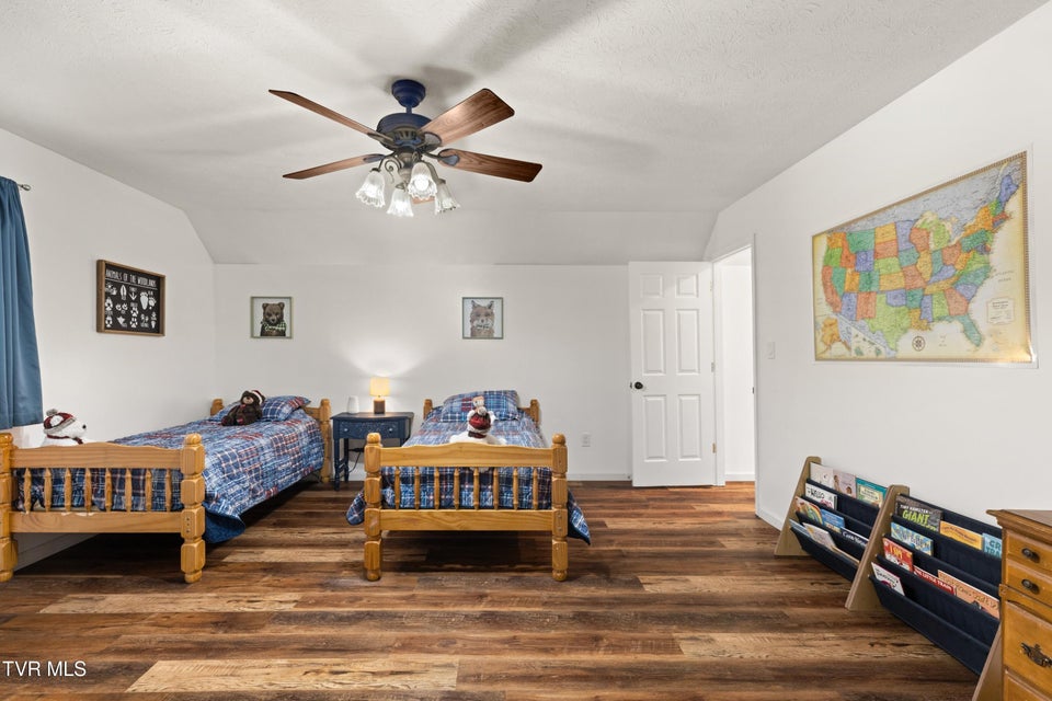Photo #32: 3815 High Oak Drive