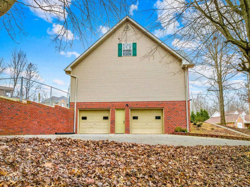 Photo #39: 3815 High Oak Drive