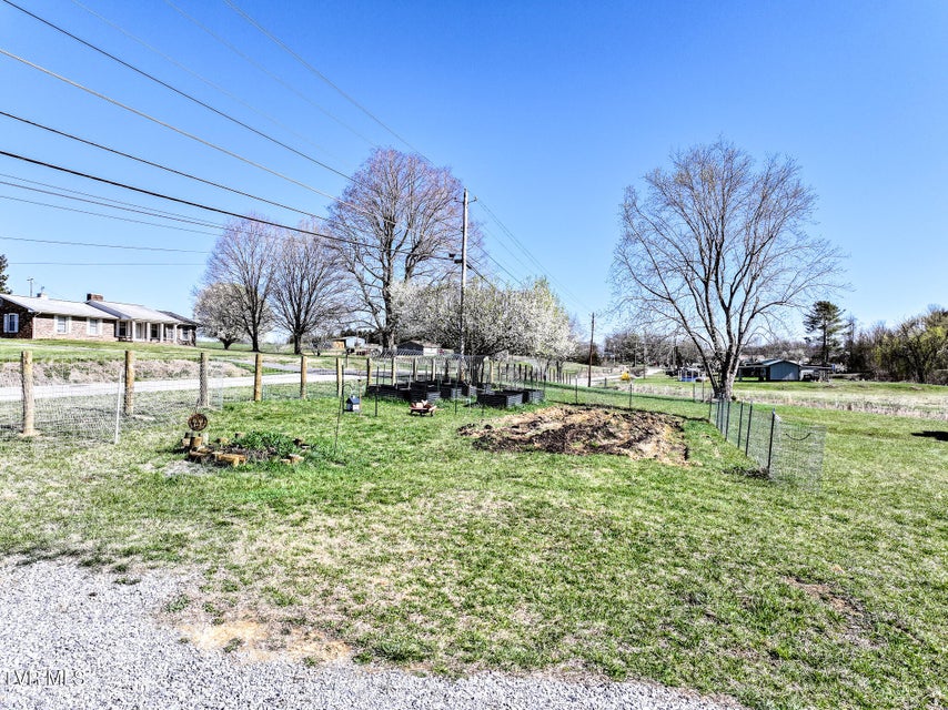 Photo #28: 640 Twin Barns Road