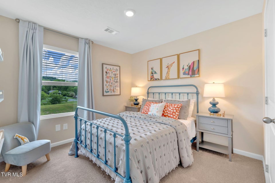 Photo #10: 389 Arrowhead Drive 