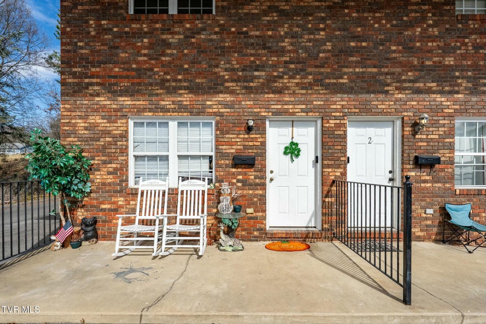 Photo #6: 133 Walker Street